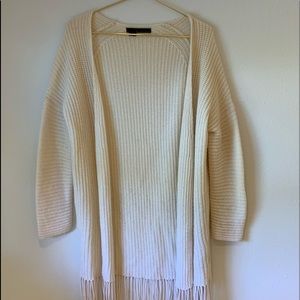 Cashmere sweater with fringe